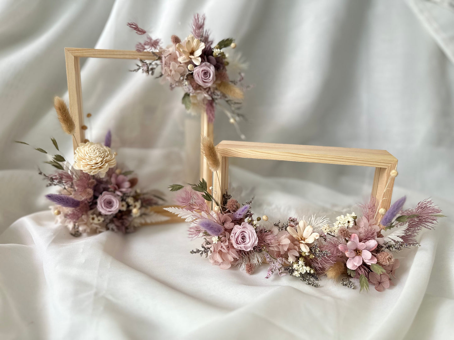 Lilac preserved flower photo frame